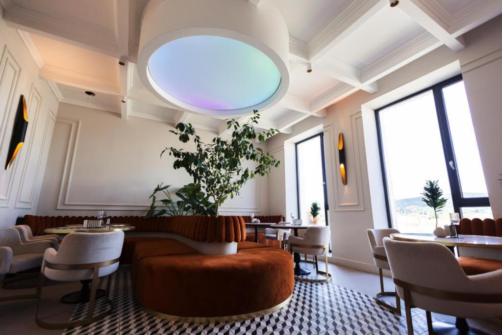 The Berg'S 10 Hotel Ocna Mures Ngoại thất bức ảnh